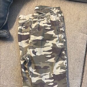 Boys Abercrombie Kids Camouflage Jogger Pants size 11/12